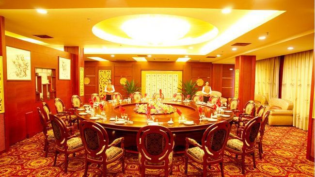 Yulin Hotel Business foto